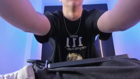 Liam Smith online show from November 4, 12:26 pm