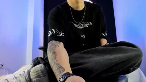 Liam Smith online show from November 8, 12:49 pm