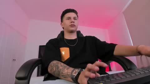 Liam Smith online show from December 3, 12:03 pm