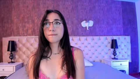 liaa turner  online show from October 4, 9:02 pm