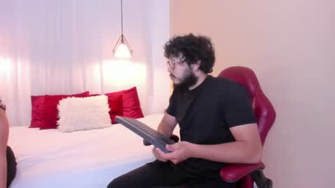 Snapshot of liabell_ chatting on July 28, 12:01 pm Lia Bell online show from July 28, 12:01 pm