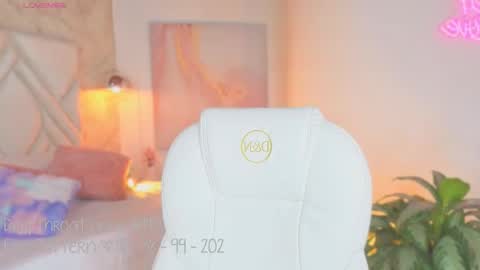 Lia Cox online show from October 1, 3:01 am