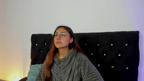 Liah  online show from November 13, 1:48 am