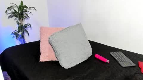 Liah Ferrer online show from November 21, 2:49 pm