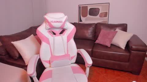 Snapshot of liahjhons chatting on February 10, 7:18 pm Liah online show from February 10, 7:18 pm