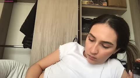 Snapshot of liahrommie chatting on February 19, 2:57 pm Amy online show from February 19, 2:57 pm