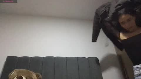 Snapshot of liahrommie chatting on February 21, 2:23 am Amy online show from February 21, 2:23 am