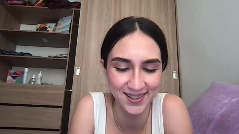 Snapshot of liahrommie chatting on February 28, 4:52 pm Amy online show from February 28, 4:52 pm