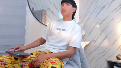 Liam online show from January 25, 11:54 pm