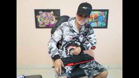 Andres online show from October 9, 9:57 pm