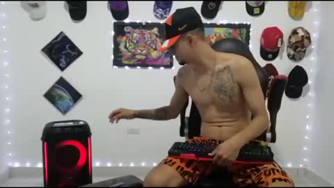 Andres online show from December 15, 10:58 pm