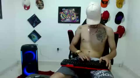 Andres online show from March 11, 11:00 pm
