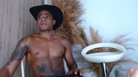 liam_bolt online show from October 17, 1:35 pm