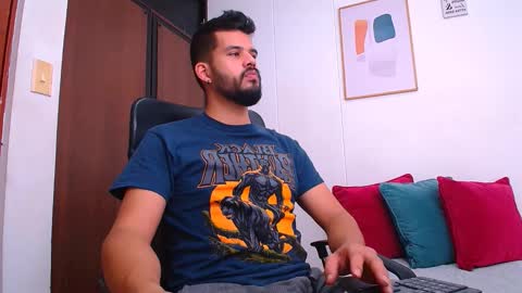 Snapshot of liam_borges chatting on January 18, 4:10 pm liam_borges online show from January 18, 4:10 pm