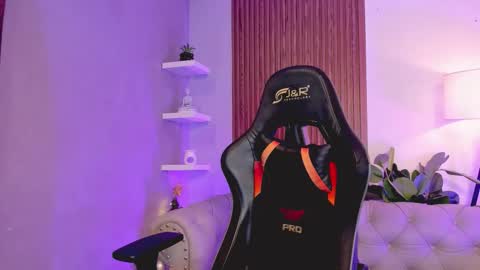 Liam Collins online show from December 15, 11:47 am