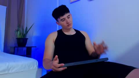 Snapshot of liam_conorr chatting on December 2, 12:18 pm liam_conorr online show from December 2, 12:18 pm