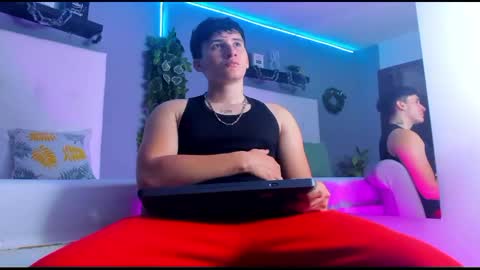 Snapshot of liam_conorr chatting on December 11, 12:34 pm liam_conorr online show from December 11, 12:34 pm