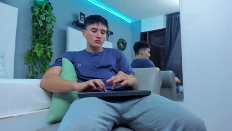 Snapshot of liam_conorr chatting on December 27, 12:34 pm liam_conorr online show from December 27, 12:34 pm