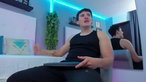 Snapshot of liam_conorr chatting on January 25, 12:16 pm liam_conorr online show from January 25, 12:16 pm