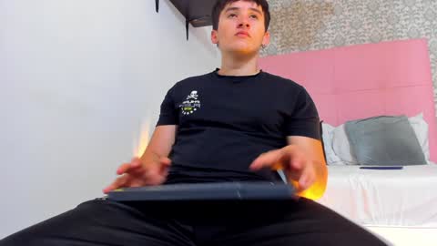 Snapshot of liam_conorr chatting on January 29, 12:24 pm liam_conorr online show from January 29, 12:24 pm