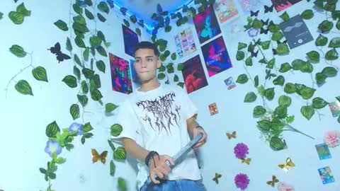 liam_honey18 online show from March 29, 3:39 am