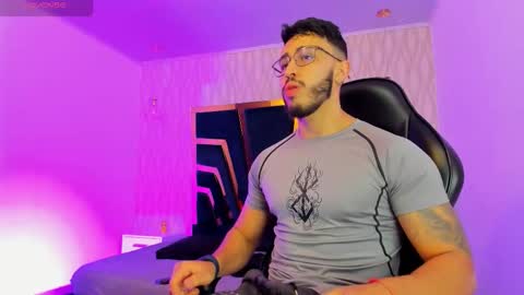 LIAM KLEIN online show from November 29, 11:13 am