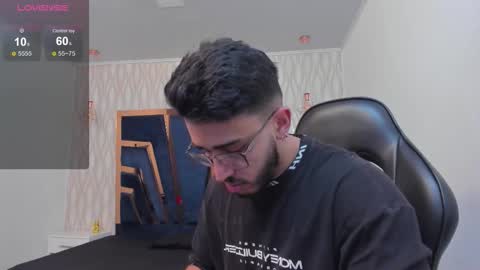 LIAM KLEIN online show from December 22, 11:29 am