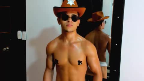 liam_knight online show from November 4, 2:32 am