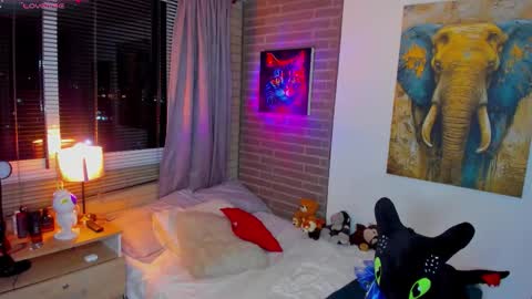 liam online show from March 25, 3:01 am