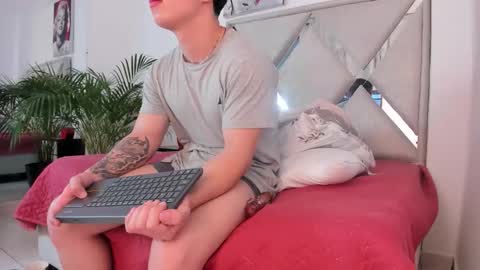 Call me Lian online show from March 6, 1:29 pm