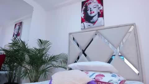 Call me Lian online show from March 27, 12:16 pm