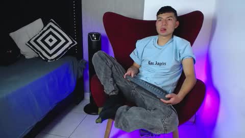 Snapshot of liam_sean chatting on February 12, 12:22 pm Liam online show from February 12, 12:22 pm