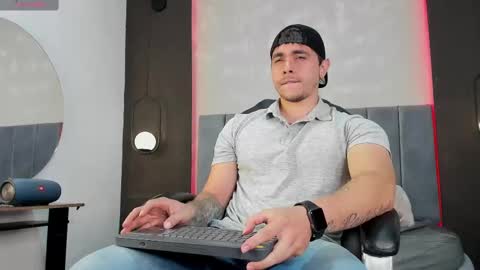 Liam online show from September 26, 8:13 pm