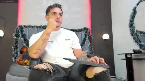 Liam online show from December 4, 11:24 pm