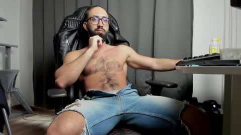 Liam online show from January 30, 7:50 am