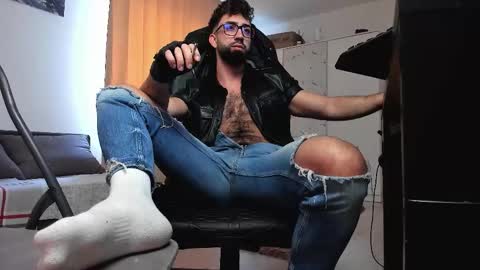 Liam online show from February 4, 7:58 am