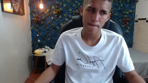 Snapshot of liamblack16 chatting on October 23, 12:15 pm LiamBlack16 online show from October 23, 12:15 pm