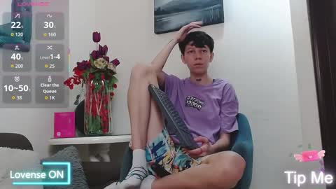 Liam  online show from February 6, 8:01 pm