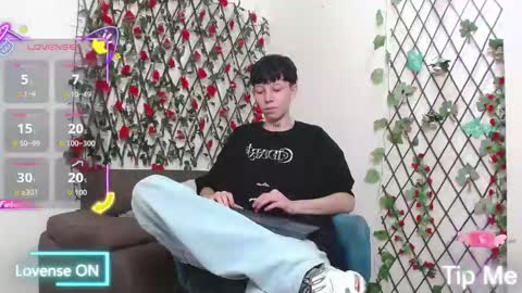 Liam  online show from March 23, 7:18 pm