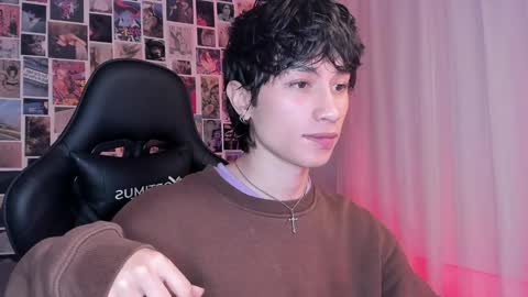 Snapshot of liamelf chatting on January 25, 7:49 am Liam online show from January 25, 7:49 am