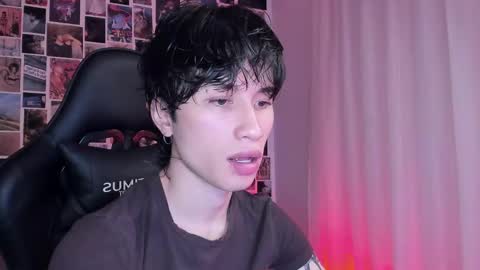 Snapshot of liamelf chatting on February 13, 5:05 am Liam online show from February 13, 5:05 am