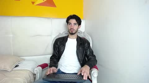 Snapshot of liamluxe chatting on December 26, 12:16 pm LiamLuxe online show from December 26, 12:16 pm