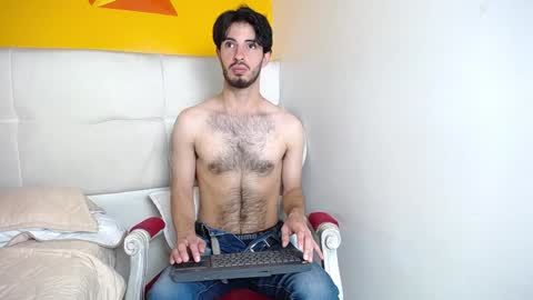 Snapshot of liamluxe chatting on December 26, 3:20 pm LiamLuxe online show from December 26, 3:20 pm