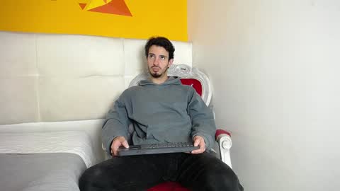 Snapshot of liamluxe chatting on January 15, 12:15 pm LiamLuxe online show from January 15, 12:15 pm