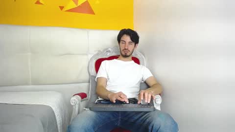 Snapshot of liamluxe chatting on January 17, 6:44 pm LiamLuxe online show from January 17, 6:44 pm