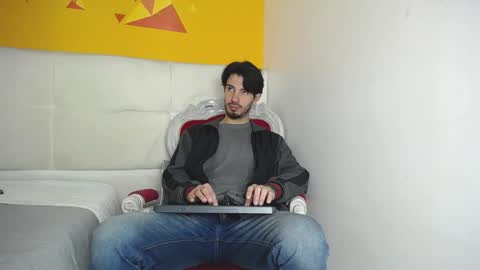 Snapshot of liamluxe chatting on January 18, 12:15 pm LiamLuxe online show from January 18, 12:15 pm