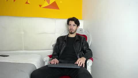 Snapshot of liamluxe chatting on January 23, 12:30 pm LiamLuxe online show from January 23, 12:30 pm