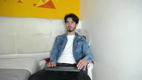 Snapshot of liamluxe chatting on January 24, 12:31 pm LiamLuxe online show from January 24, 12:31 pm