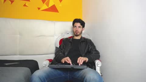 Snapshot of liamluxe chatting on March 3, 3:42 pm LiamLuxe online show from March 3, 3:42 pm