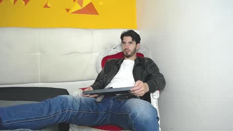 Snapshot of liamluxe chatting on March 8, 7:09 pm LiamLuxe online show from March 8, 7:09 pm